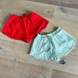 American Eagle flowy shorts